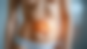 découvrez comment identifier les symptômes clés d'un kyste ovarien pour agir rapidement et préserver votre santé.